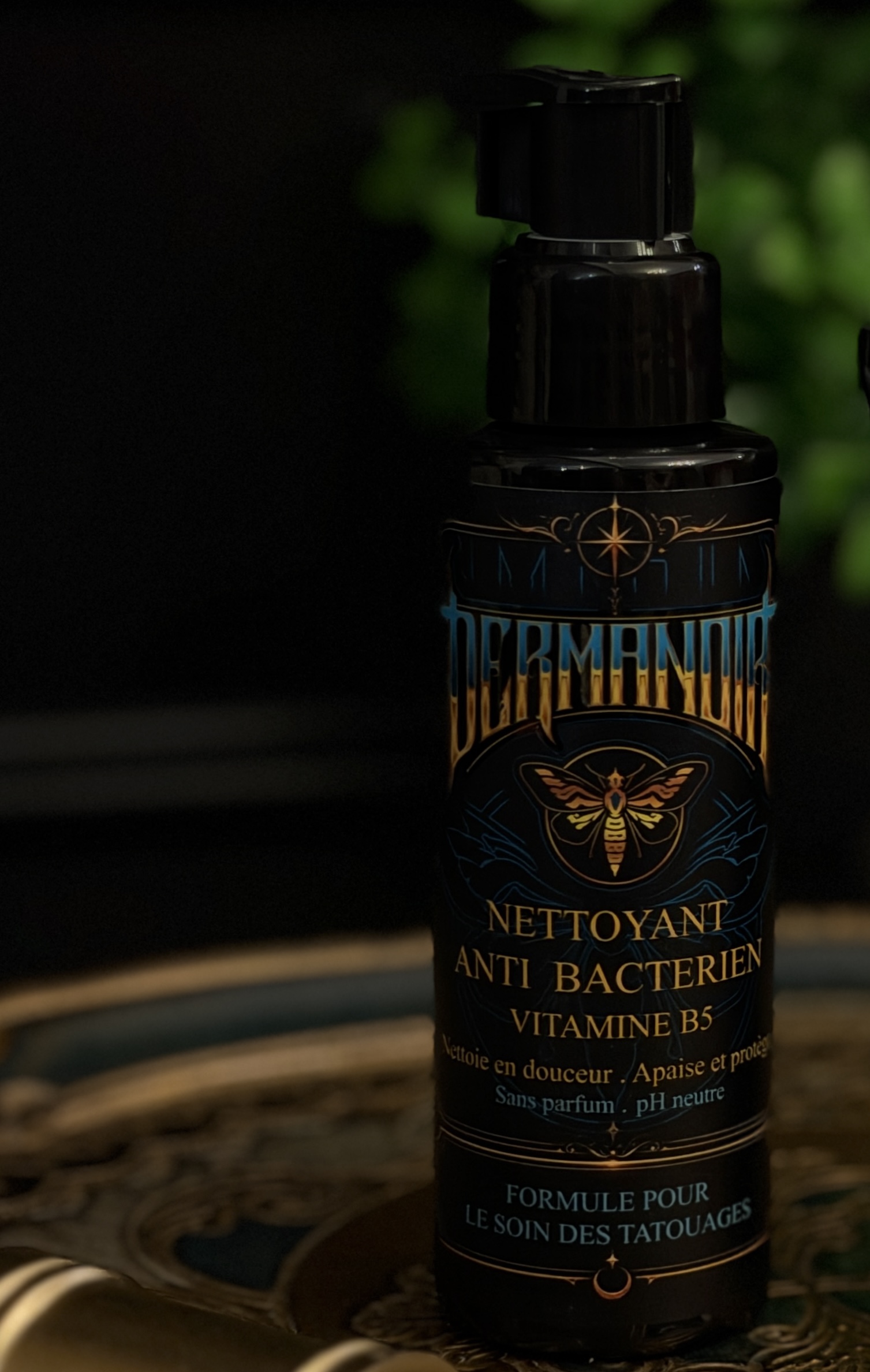 Dermanoir antibacterial cleanser with vitamin B5